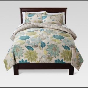 Threshold floral king comforter set